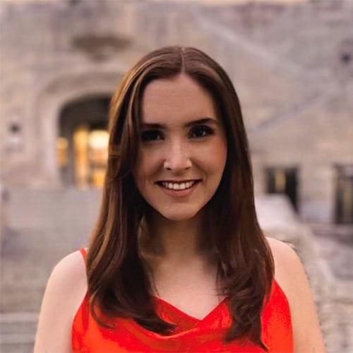 Emma Gillis - Headshot 500x500