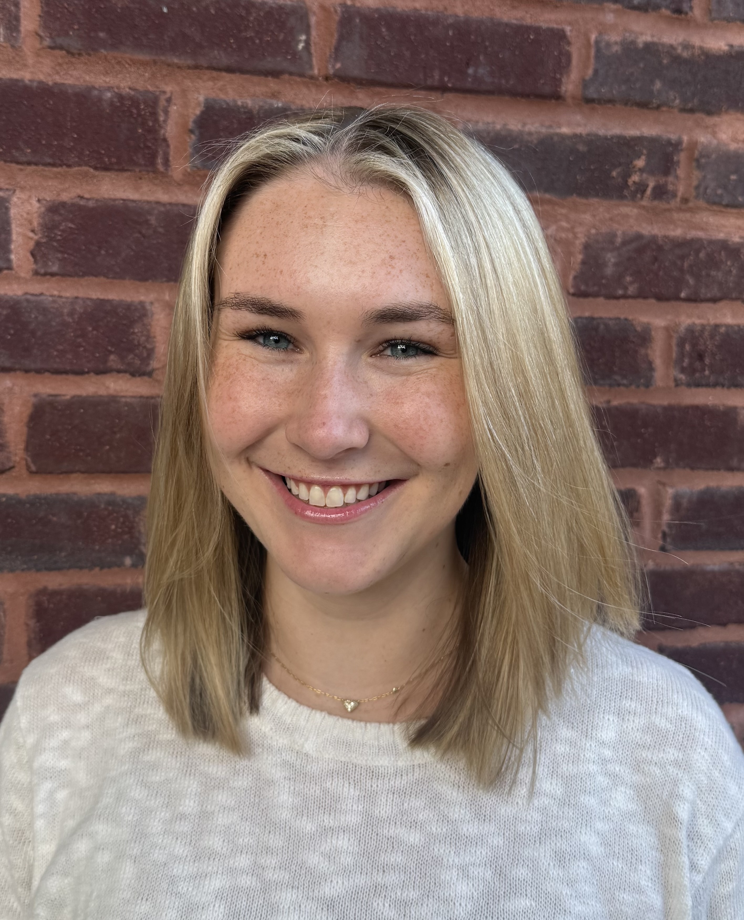 Thoeny- Sarah - Headshot